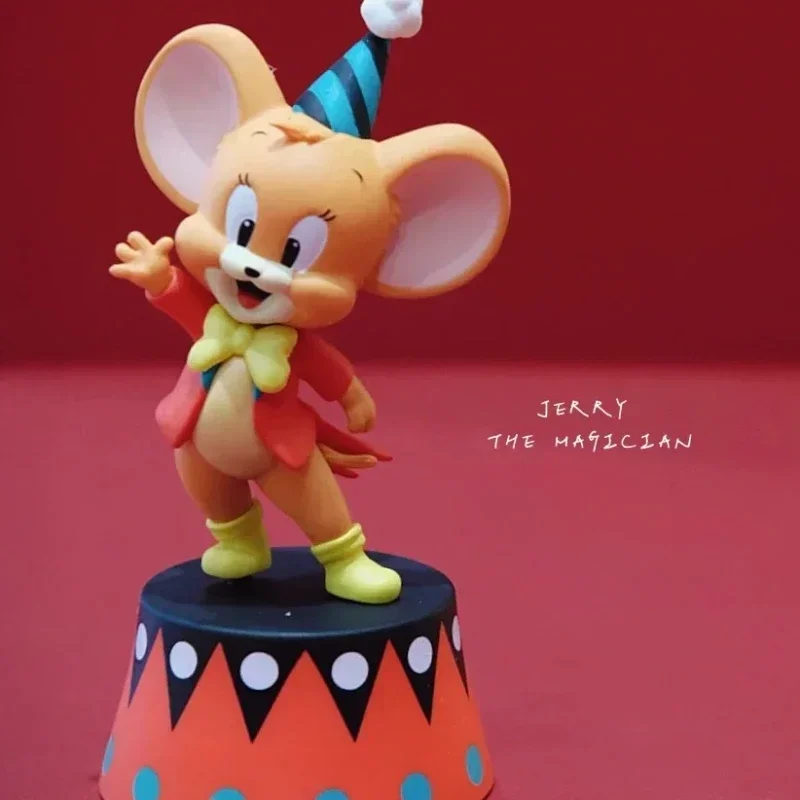 MINISO Tom y Jerry Circus Series Blind Box, Kawaii Anime Peripheral Model Car Desktop Decoration, regalos de cumpleaños para niños