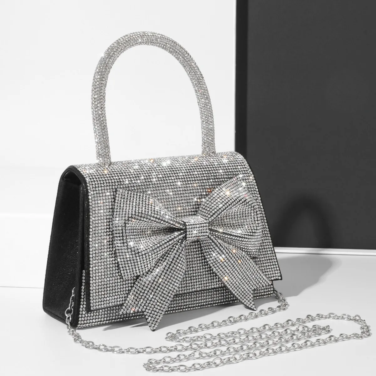 Bolso de mano con lazo de diamante para mujer, bandolera con cadena de novia brillante, ligero, europeo y americano, para fiesta de noche