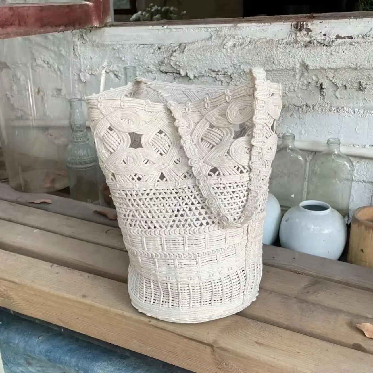 new-hollow-out-woven-tote-bag-beach-vacation-sand-beach-bag-2026-trendy-retro-large-capacity-single-shoulder-bag