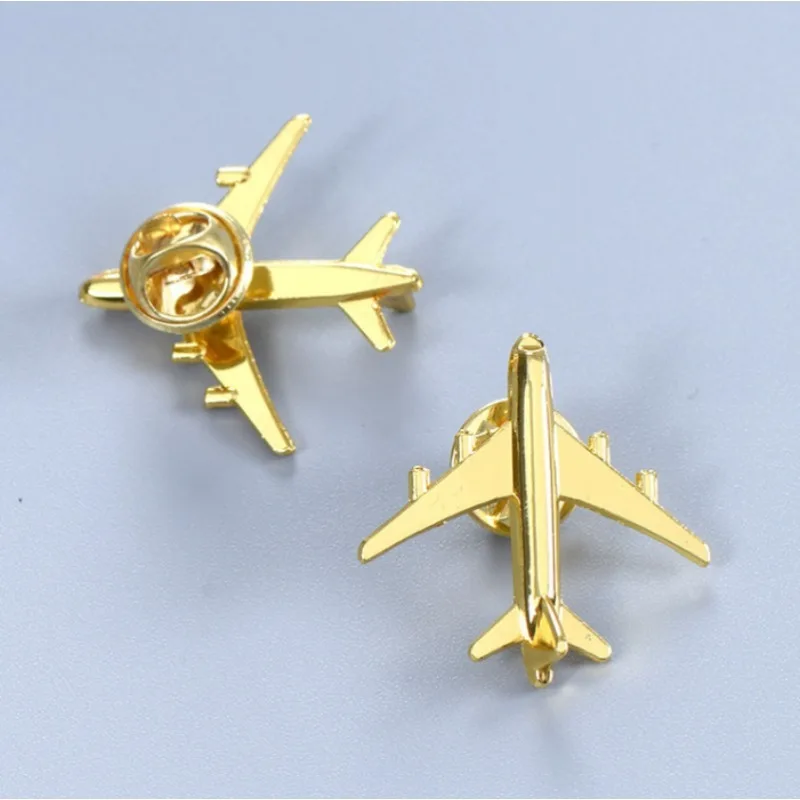 Vintage Metal Aircraft Brooches Fashion Minimalist Personalized Jewelry Badges Lapel Pins Clothing Accessories Gifts Uniex