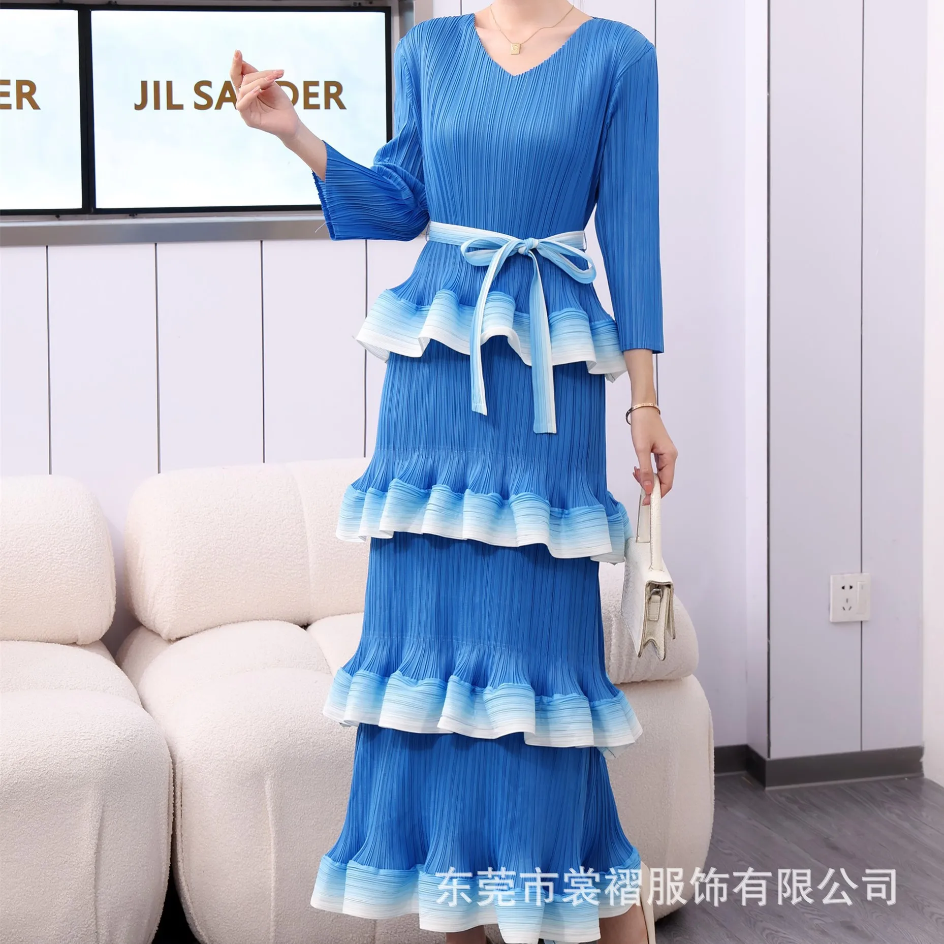 Alsey saia de bolo em camadas com decote em v design sentido plissado sentido sênior moda casual versátil vestidos femininos 2025 verão novo