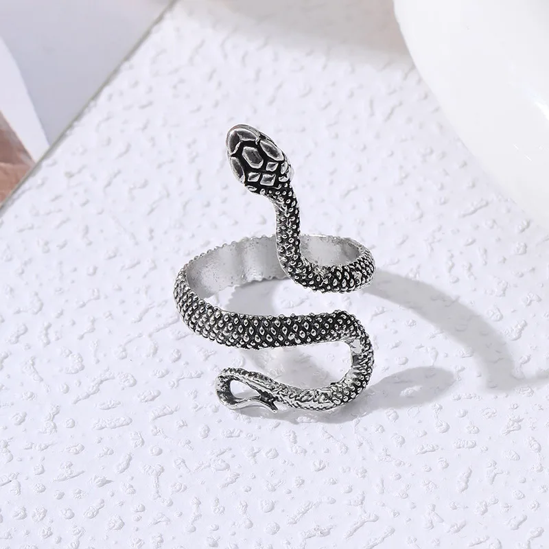 1pcs Hot Selling multi-color Fashionable Personality Exaggerated Snake Shaped ring, Retro Punk hip-hop Zodiac Snake Ring