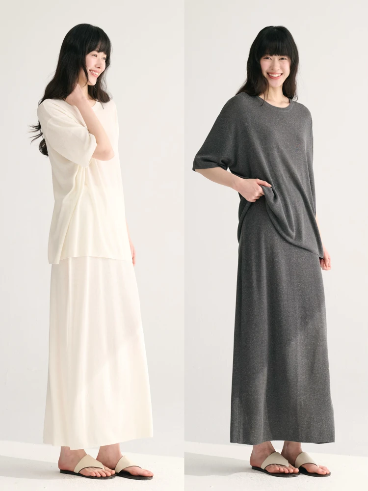 

Летний легкий комплект из льна и вискозы Maison Cecile: вязаная футболка с коротким рукавом и юбка в двухцветном стиле