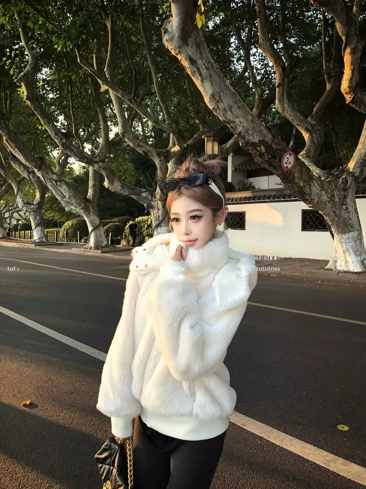 

Warmth plus Lamb Fur Short Coat Jacket Women's Cotton Zipper Hooded Fleece Lined Casual Style Thickened Outerwear Coat