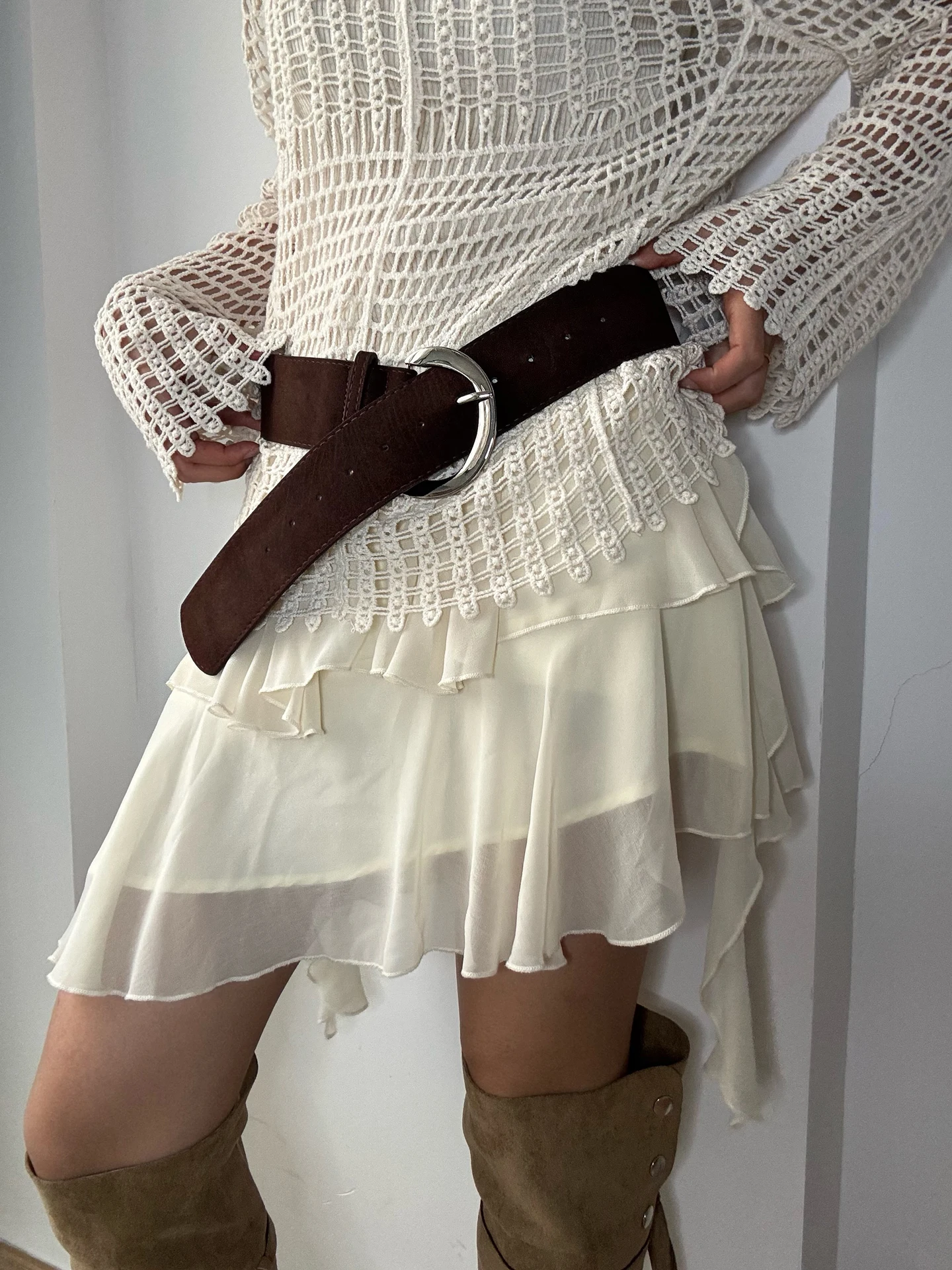1pcs wide-edged retro belt for women, vintage design, unique personality leather belt, fashionable brown decoration, versatile f