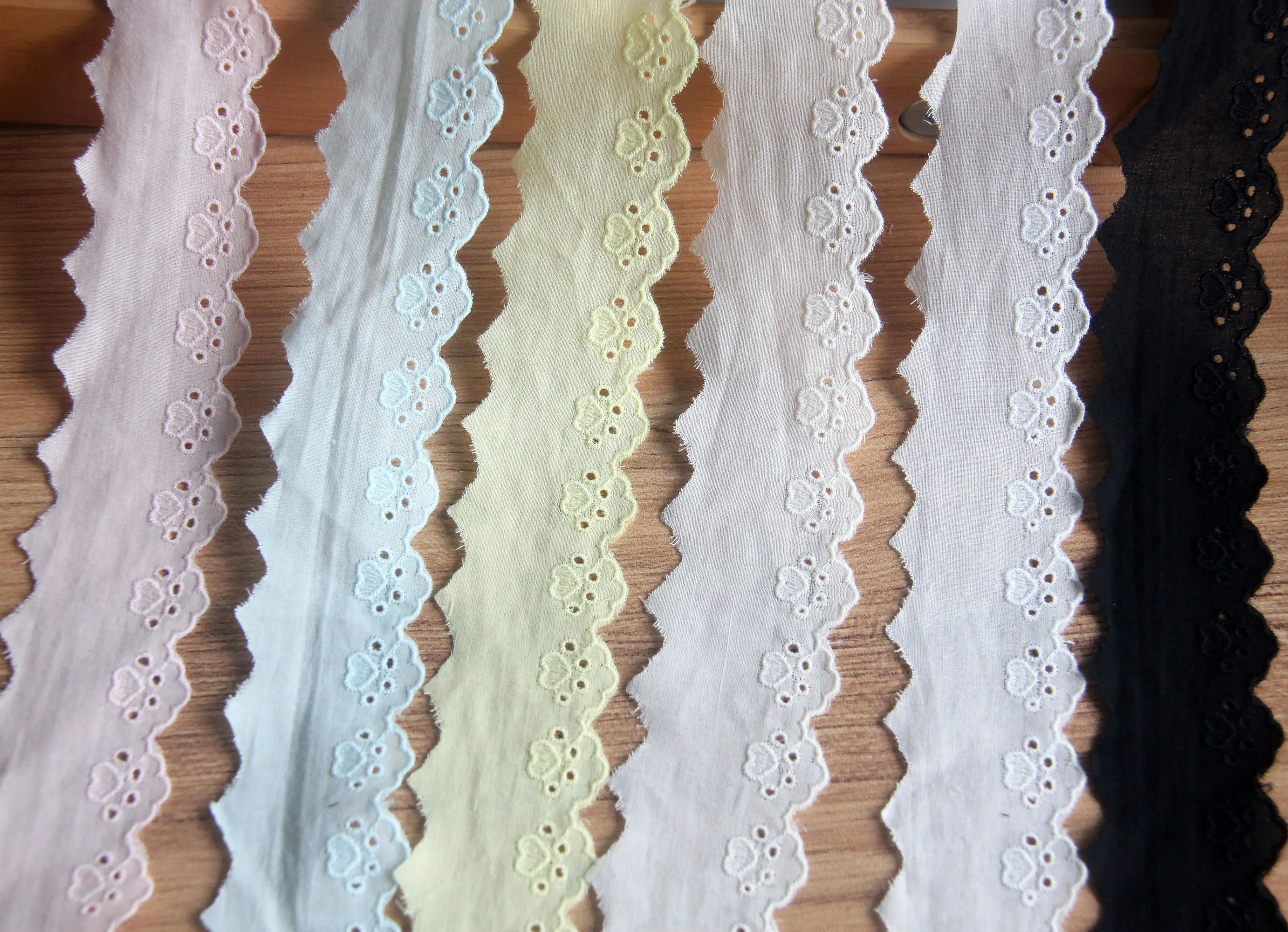 Cotton Embroidery Lace Eyelet Heart Shaped Skirt Decorative Clothing DIY Accessories 3.2cm Wide