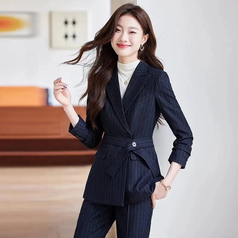 Pantaloni formali a righe eleganti in tessuto di alta qualità Pantaloni per interviste carriera autunno inverno Set blazer professionali per donna