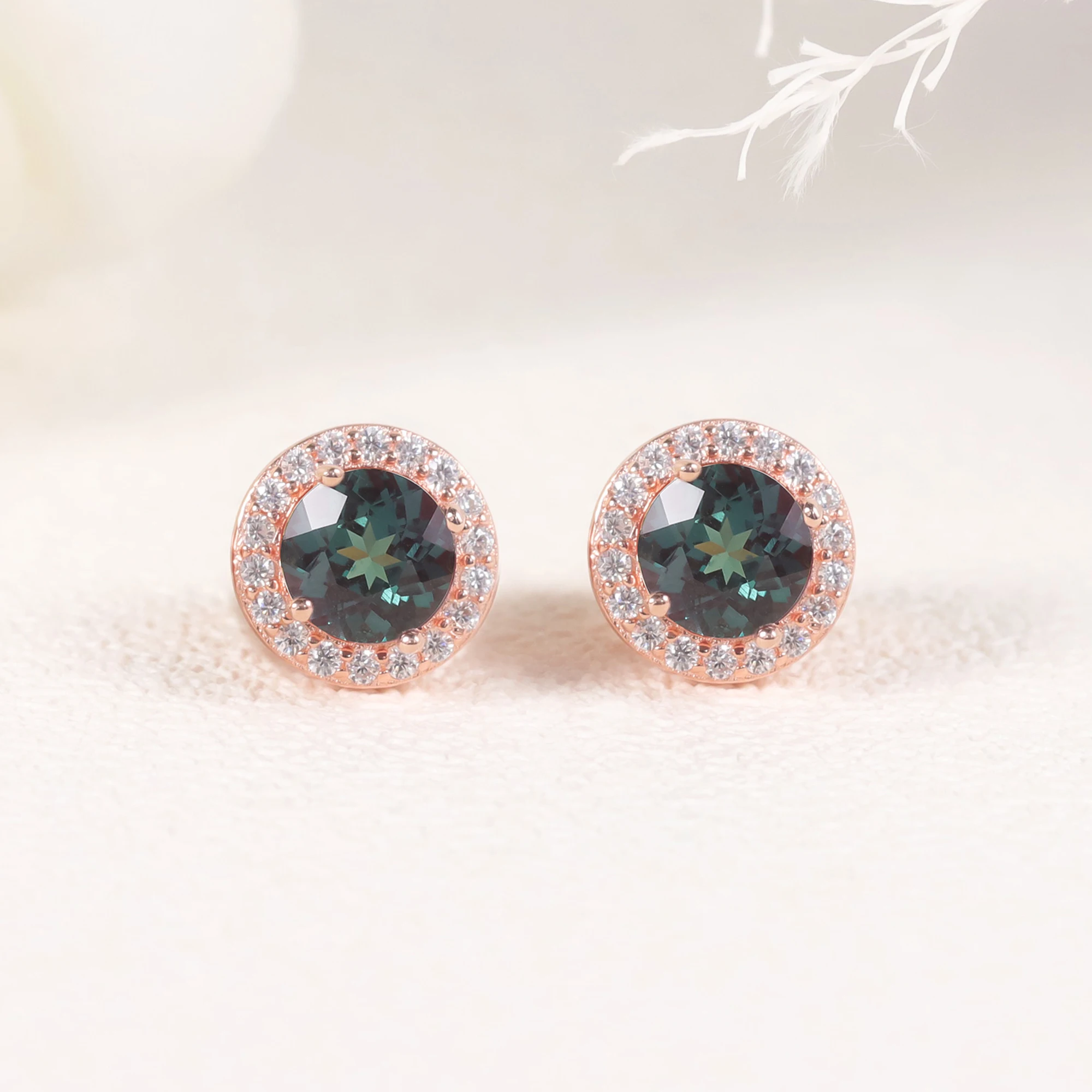 GEM'S BALLET 5mm Round Color Changing Alexandrite Halo Stud Earrings in 925 Sterling Silver For Womens Birthday Christmas Gift
