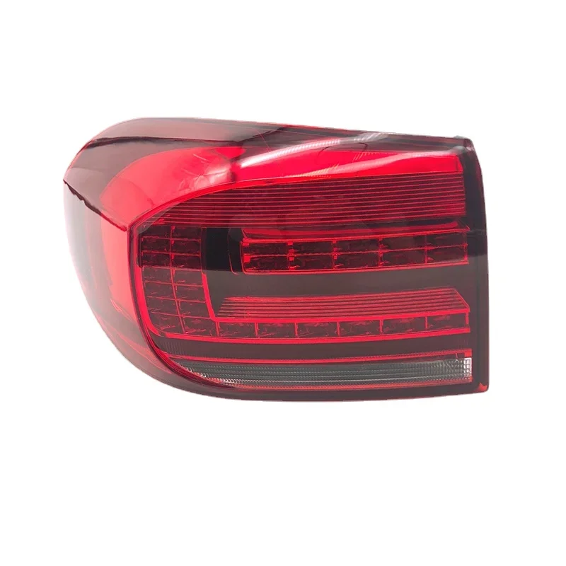 For VOLKSWAGEN Tiguan 2013 14 15 16 2017 Car Accessories Taillight Assembly Brake lights reverse lights turn signals Rear lamp