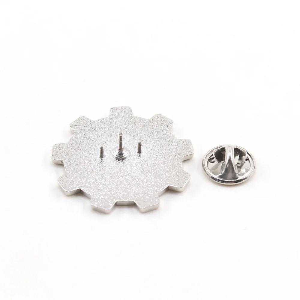 1PC Black Gear Enamel Pin, Industrial Mechanic Brooch, Tech Engineering Jewelry Gift for Industrial Style Lovers