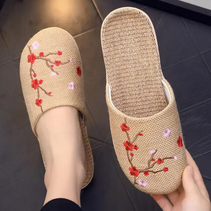 Summer Linen Slippers Women Fashion Embroidery Home Light  Sweat Breathable Comfortable Floor Slippers