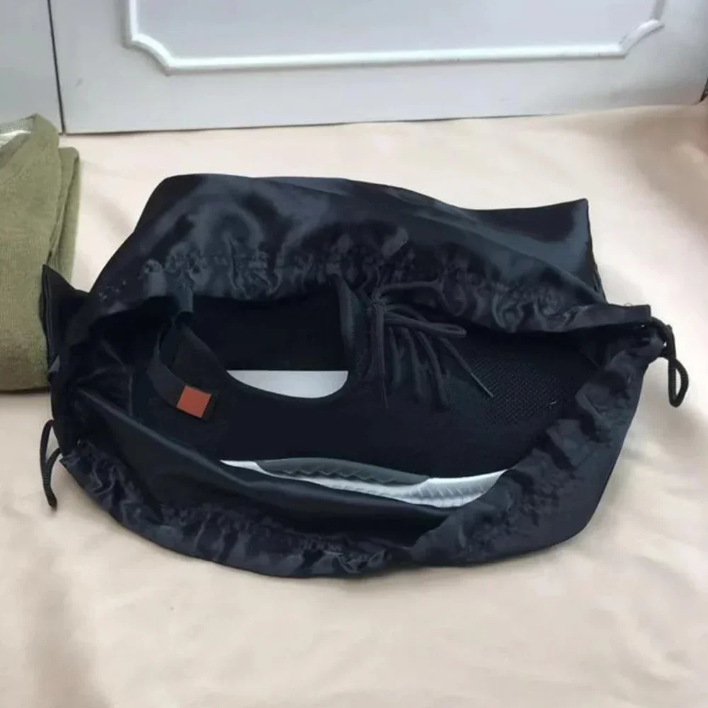S/M/L/XL/XXL Schwarzes Seidenmaterial Kordelzug Aufbewahrungstasche Schuhe Handtasche Perückenstaub Kordelzug Verpackungsbeutel Kann aufgedruckt werden Logo – Detail 8