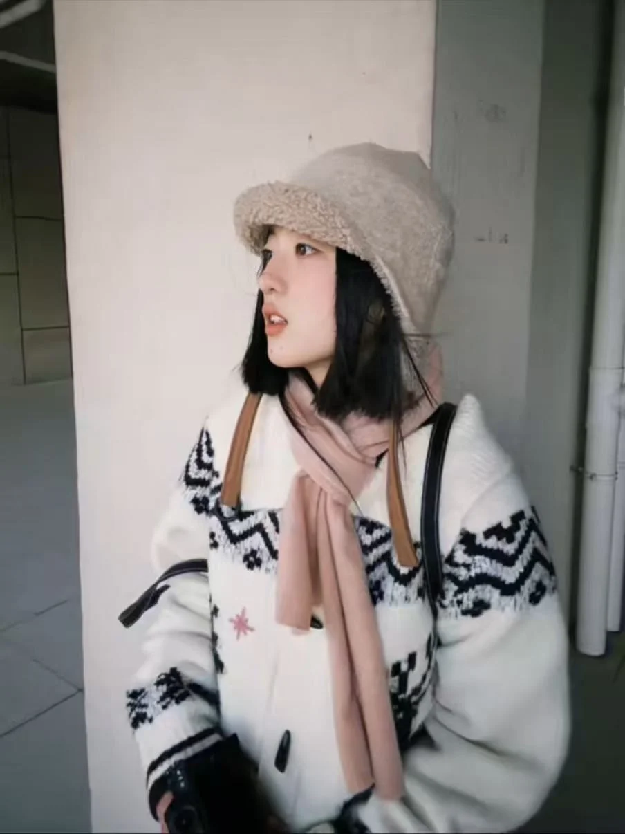 

Женский вязаный кардиган в стиле ретро с узором Fair Isle и оленями, весенняя новинка, на пуговицах, омолаживающий эффект, модный свободный крой