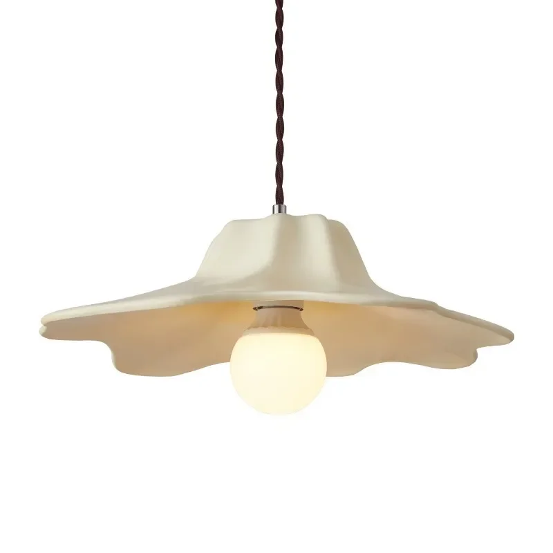 

Original Maple Leaf Shape Green Pendant Lamp Nordic Simple Apartment Home Decoration Dining Room Small Group Chandelier Light