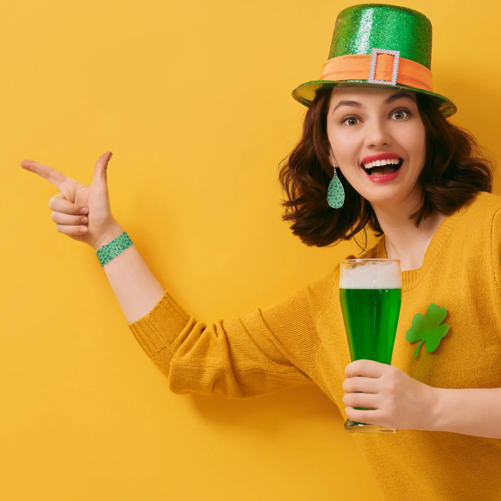 

Patrick Festival Women 2 Pairs Bracelet Key Chain Adjustable Earring Key Chain Durable Charm Beauty Outfit