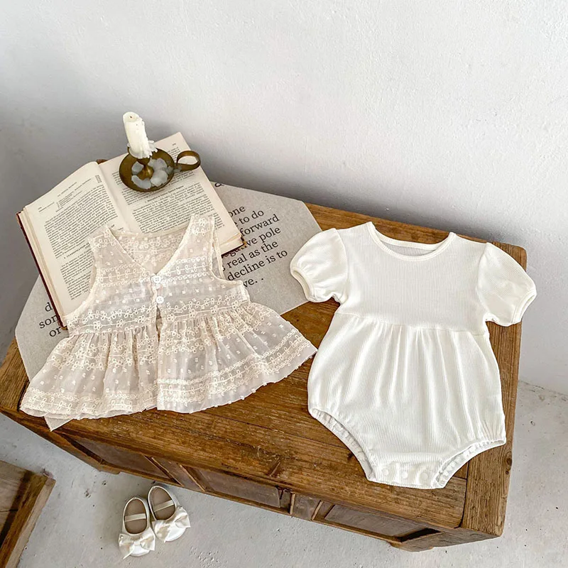 

2024 New Summer Baby Waffle Bodysuit and Lace Jacket Toddler Girls Solid Short Sleeved One Piece Clothes Infant Outwear 2PCS