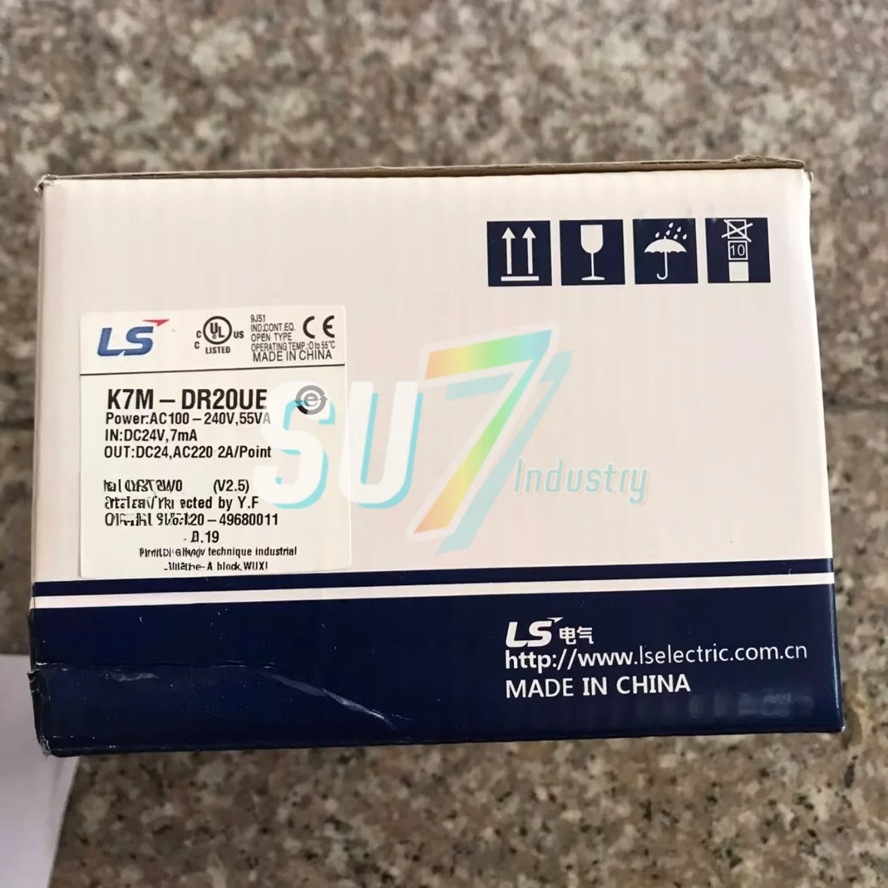 K7M-DR20UE XBC-DR32H وحدة تحكم قابلة للبرمجة في المستودعات