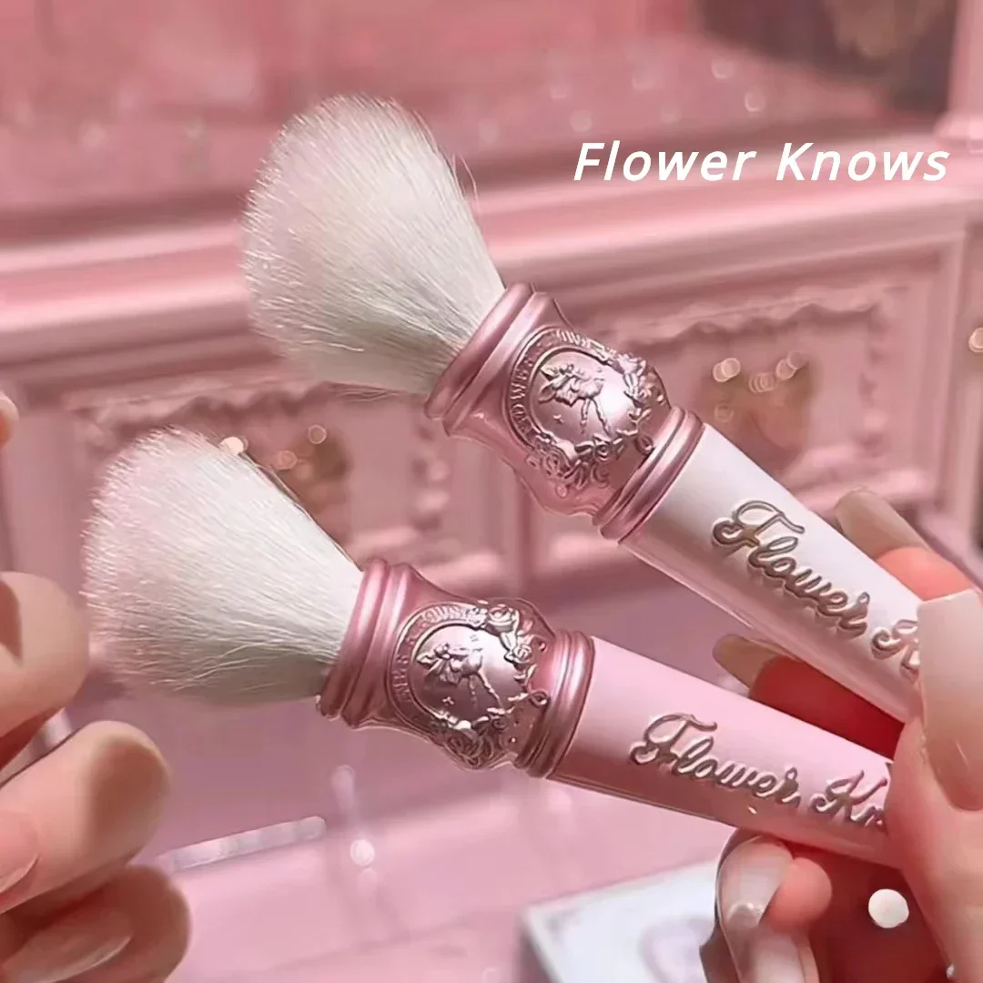 Flower Knows Midsummer Night Series 2PCS Spot Makeup Brush Wool Fluffy Brush Conditioning Makeup Tool