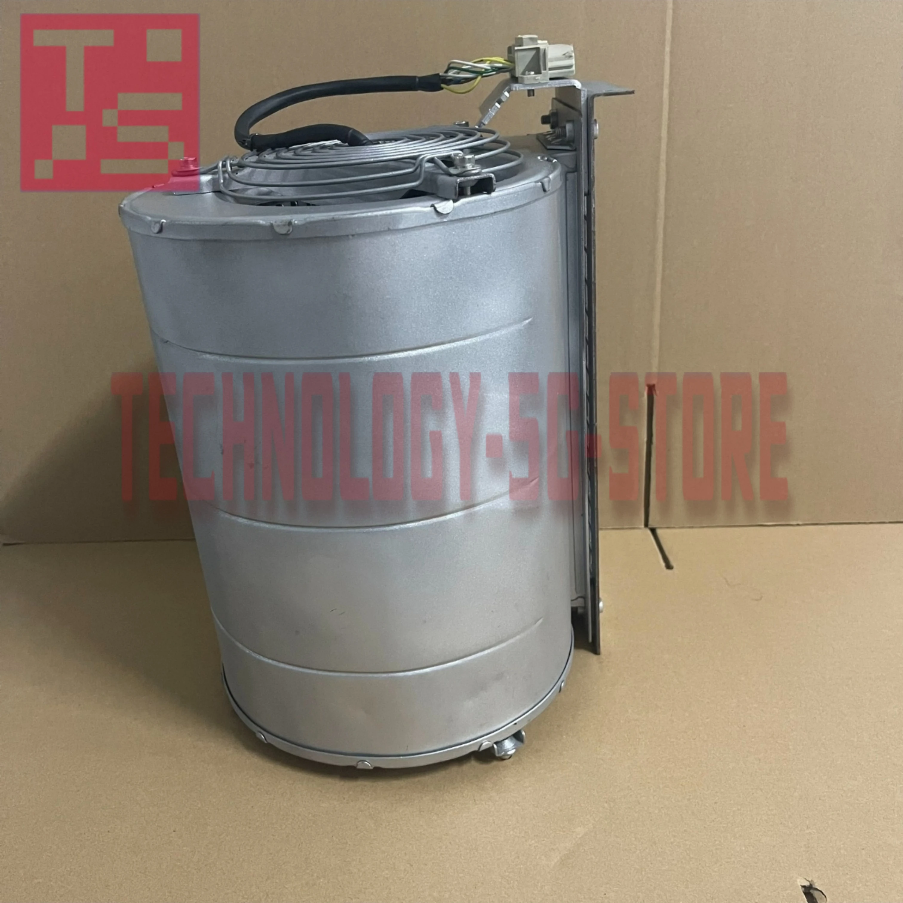 

D2E133-CI33-22 D2E133-CI33-56 Centrifugal blower 100%NEW