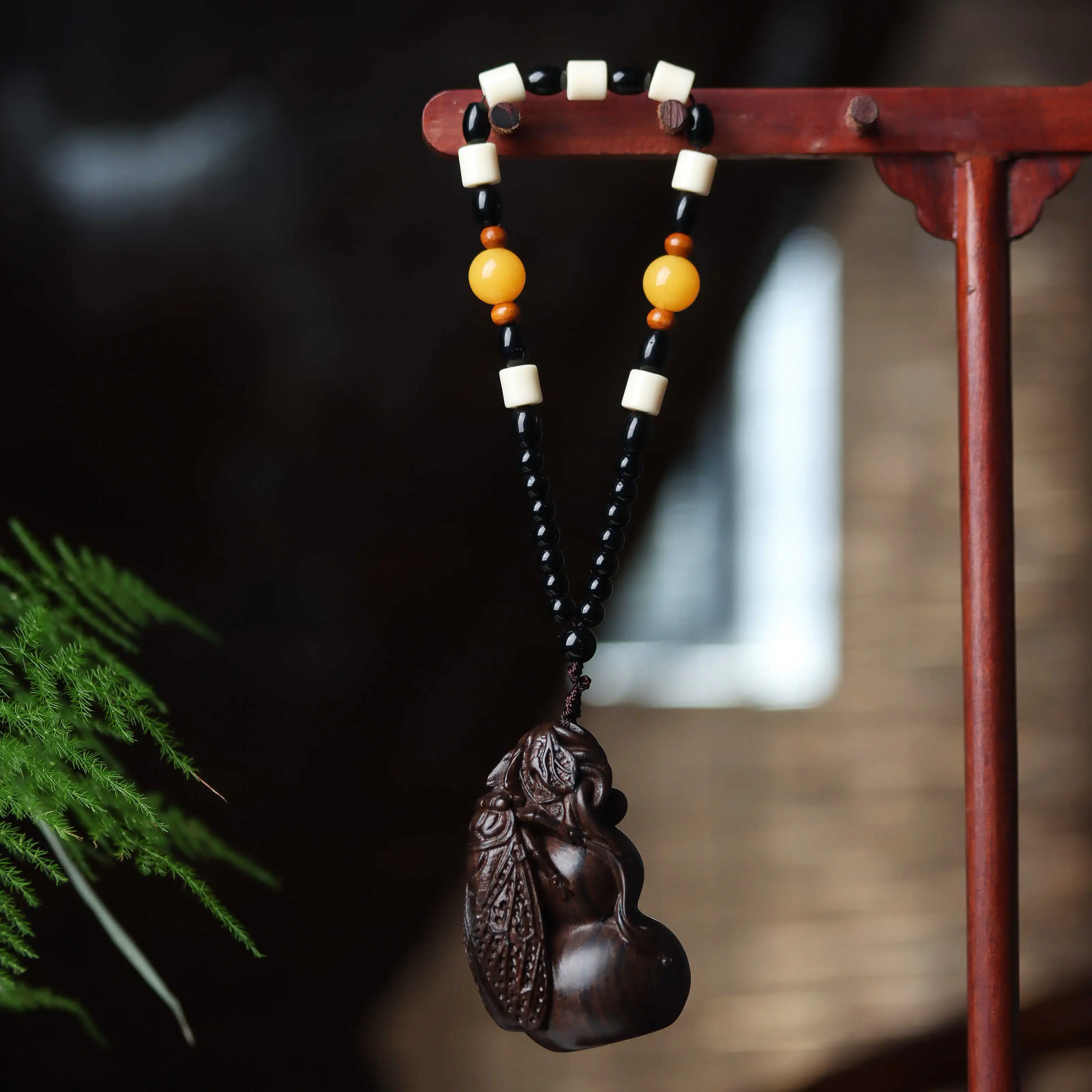 Wood Carving Golden Cicada Gourd Hand Pieces Knows Automobile Hanging Ornament Make a Great Coup Crafts Fu Lu Small Ornaments