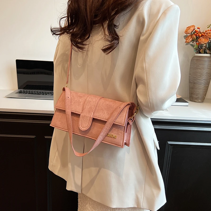 حقيبة كتف واحدة فريدة من نوعها من البولي يوريثان مع أجهزة معدنية بتصميم أنيق لليالي التاريخ ورحلات التسوق غير الرسمية #4