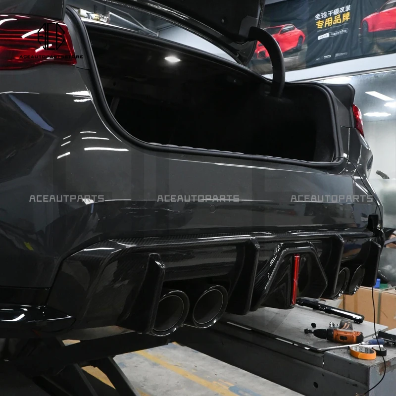 

Для BMW M3 G80 M4 G82 G83 сухой автомобильный задний бампер из углеродного волокна, диффузор, задние сплиттеры с фонарями, спойлер20GT 650S 600LT 570S 570GT