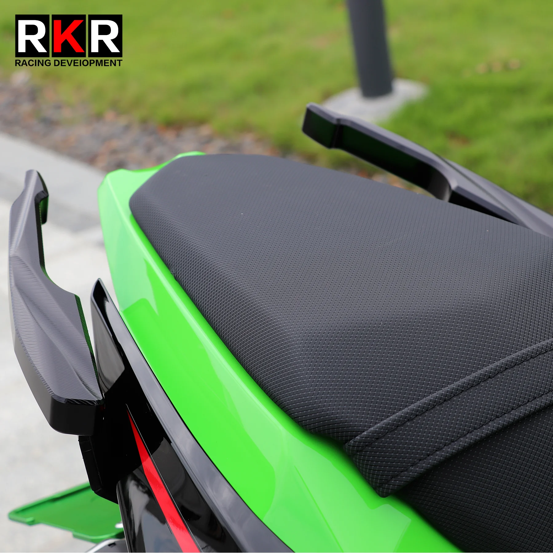 Motorcycle Tail Armrest Thickened Rear Passenger Handle CNC Handrail Tail Bracket for Kawasaki Ninja 400 NINJA400 Z400 2018-2024