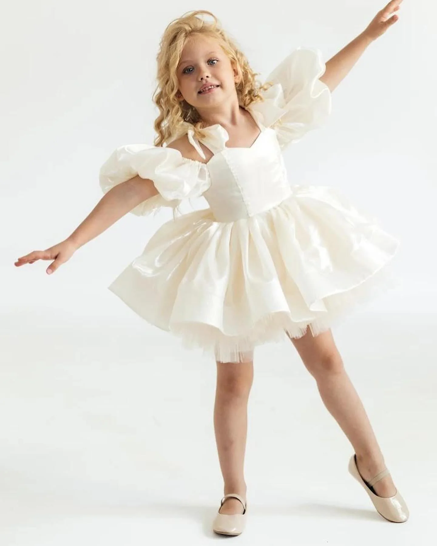 Vestido de niña de flores para boda, satén marfil hasta la rodilla, princesa hinchada, elegante, fiesta de cumpleaños para niños, vestidos de baile para primera Coomunion