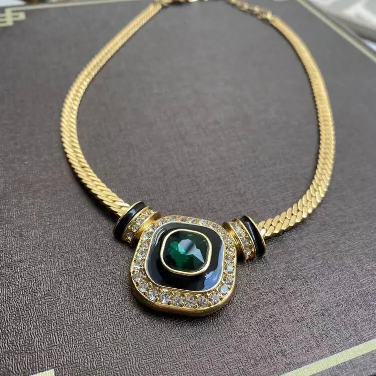 Medieval Vintage Luxury Designer Black Agate Gold Diamonds Chunky Square Emerald Snake Chain Choker Necklaces Statement Jewelry