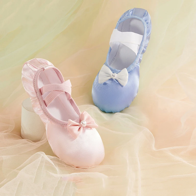

Танцевальная обувь, балетки с бантом на мягкой подошве, тренировочная танцевальная обувь для девочек, однотонная атласная удобная дышащая танцевальная обувь, новинка