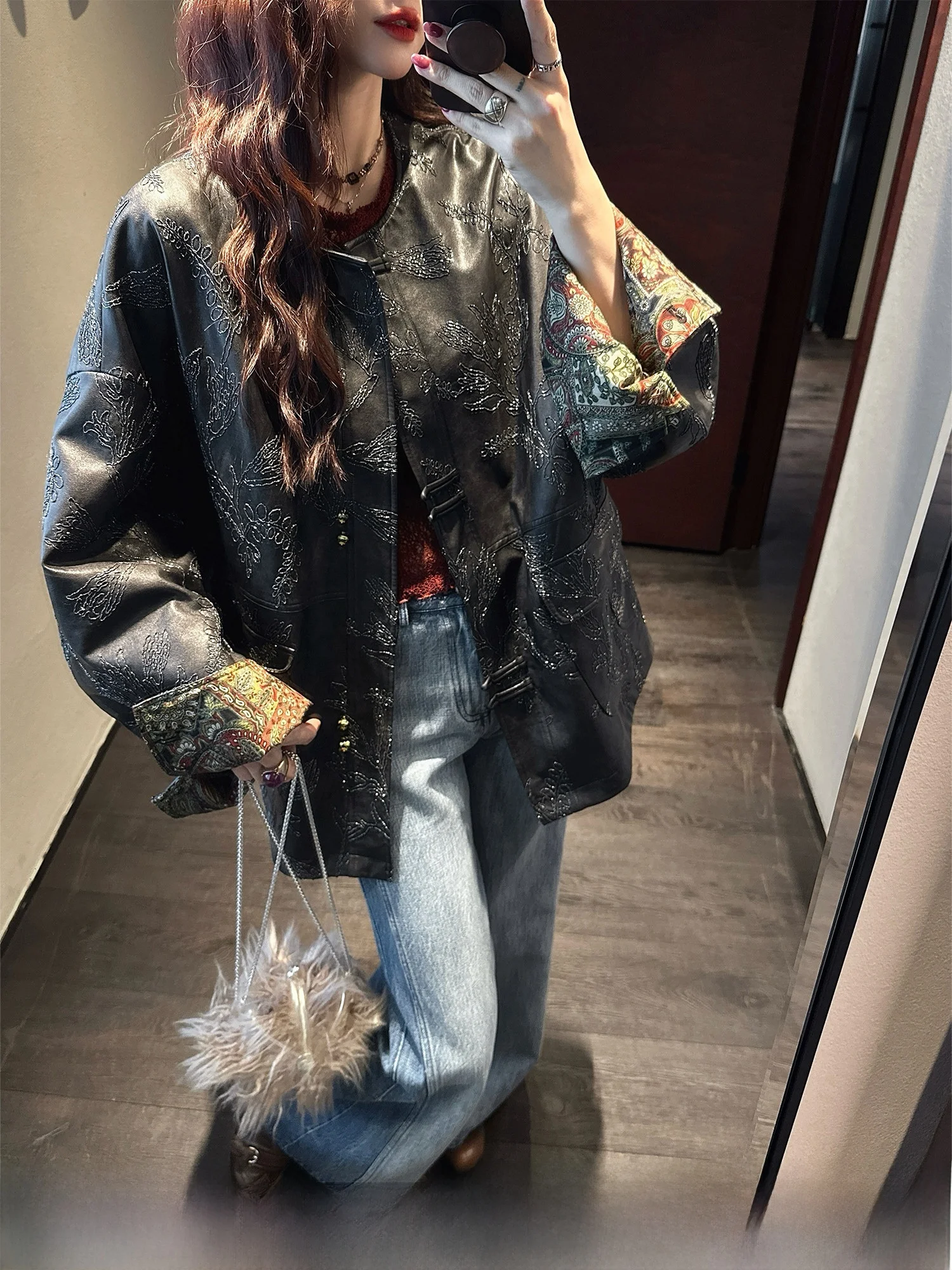 

Новая женская кожаная куртка Sanji Bla Flower в китайском стиле с цветочным принтом, ретро, в национальном стиле, модная и элегантная верхняя одежда