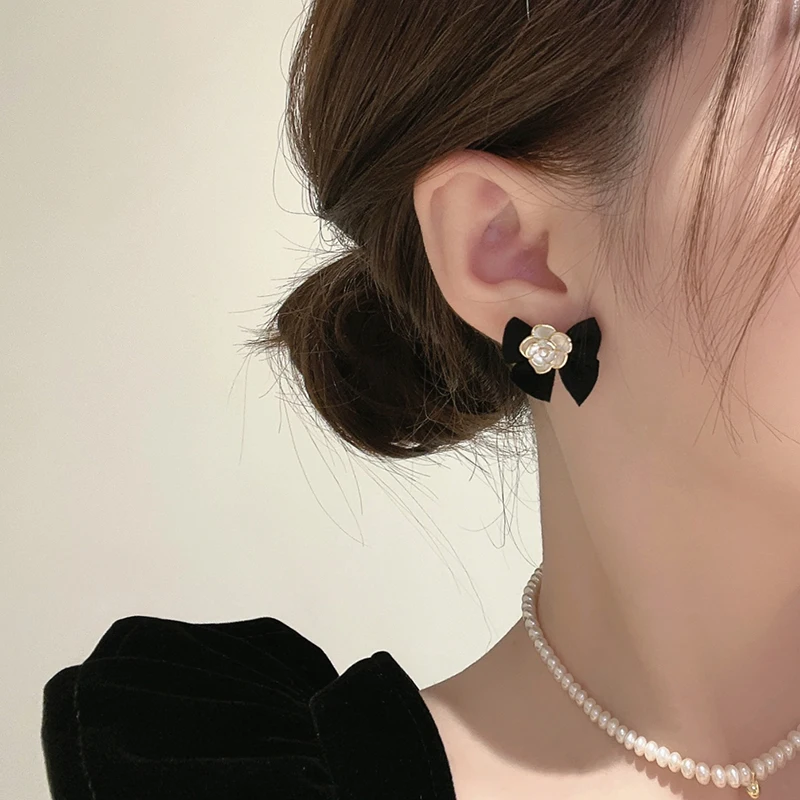 

*French Camellia Bow Earrings, Female Earrings, Light Luxury, Small and Popular Design, High end Earrings