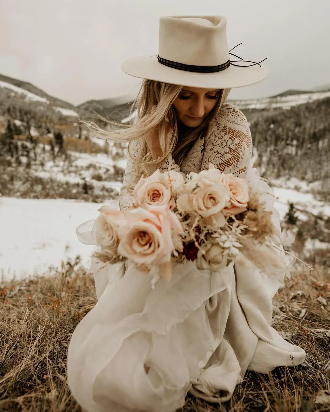 Robe De mariée en dentelle blanche Simple, avec manches courtes, robe De mariée De plage, longueur au sol, 2020, robes De grande taille