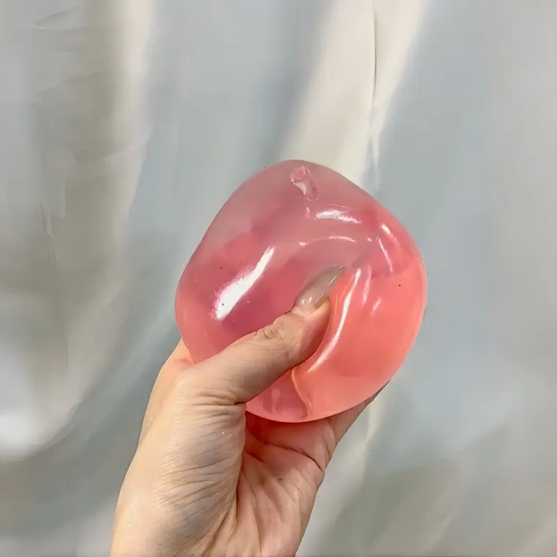 Hot selling high-value apple maltose kneading and kneading toy with plasticity, slow rebound and decompression, handmade ball
