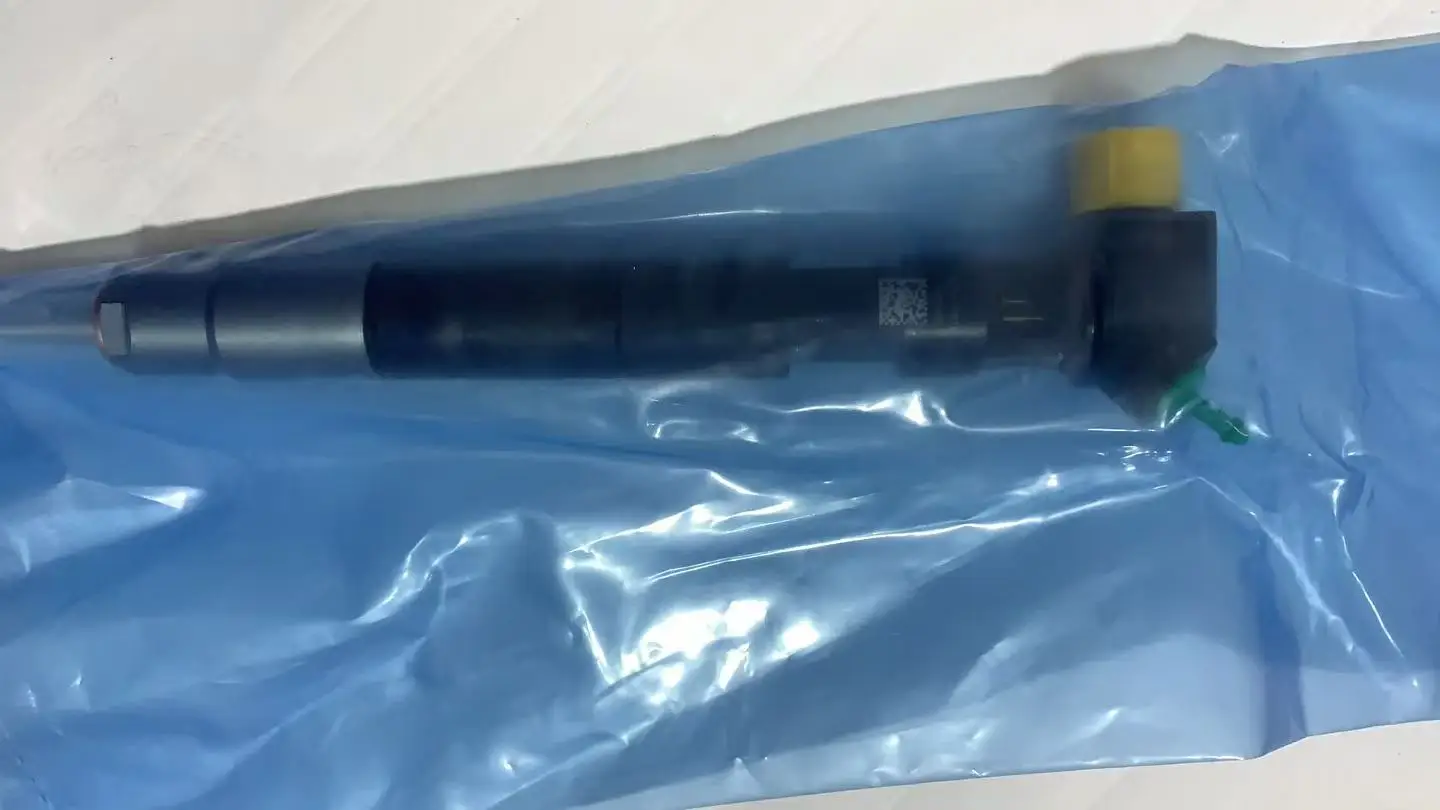 High Quality new 28342997 common rail injector injectionEMBR00002D R00002D 28348371 for Lingte weitting A6510704987 A6510700587