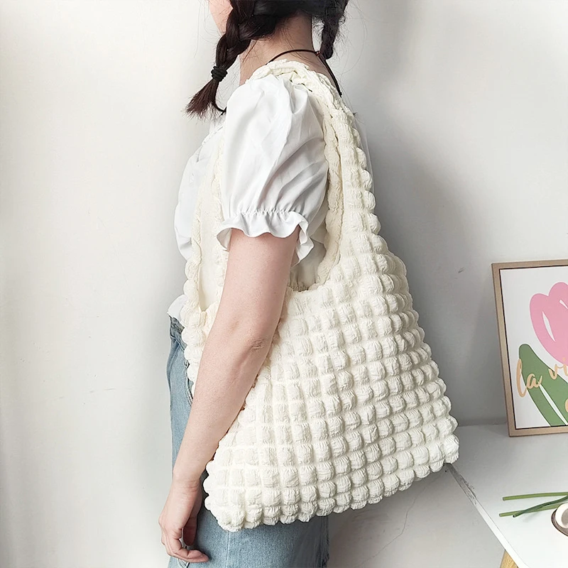 Bolso de hombro de gasa de burbujas de estilo coreano para mujer, bolso de mano de gran capacidad, bolso de corazón de niña de celosía para viaje diario