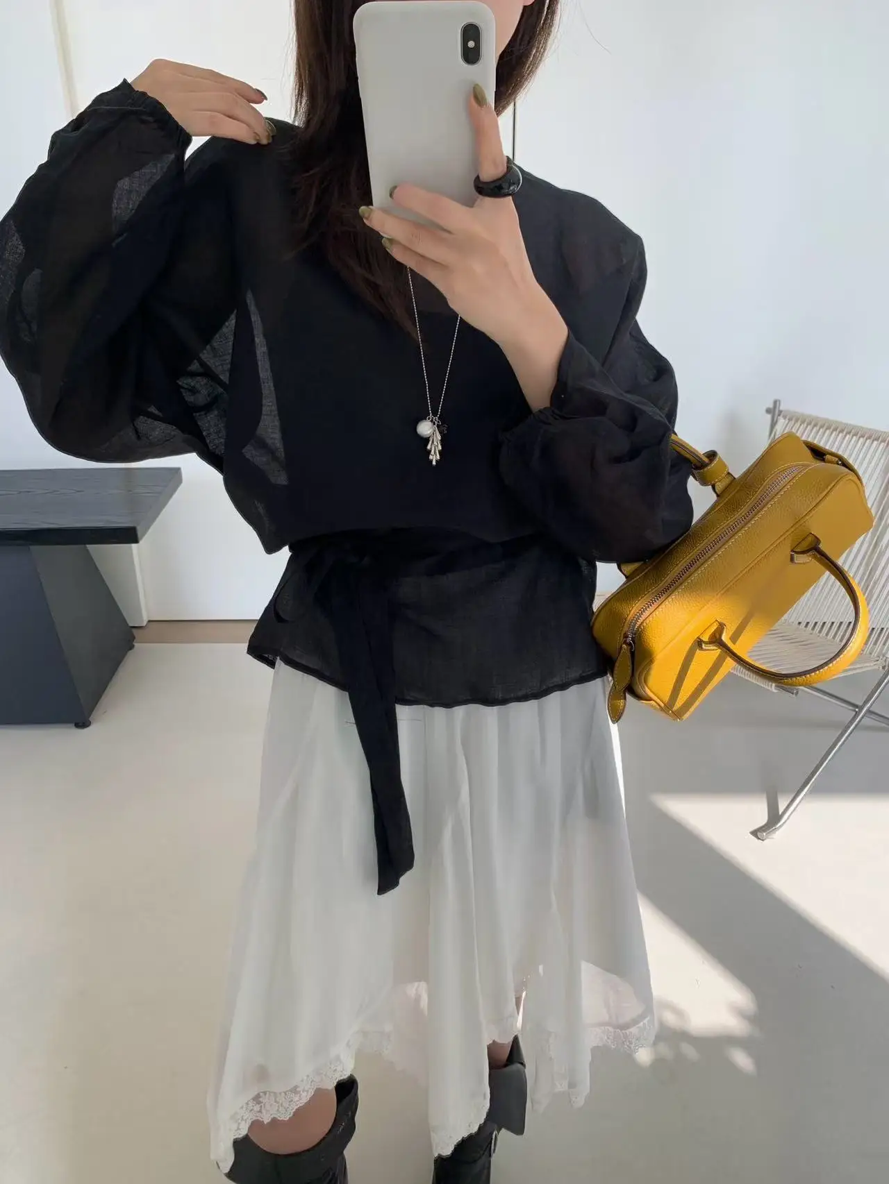 

Lilian Fueeh mat round Ne Loose Slimming Women's Top with Waist Cord Spring 2026 Color Long Sve irt