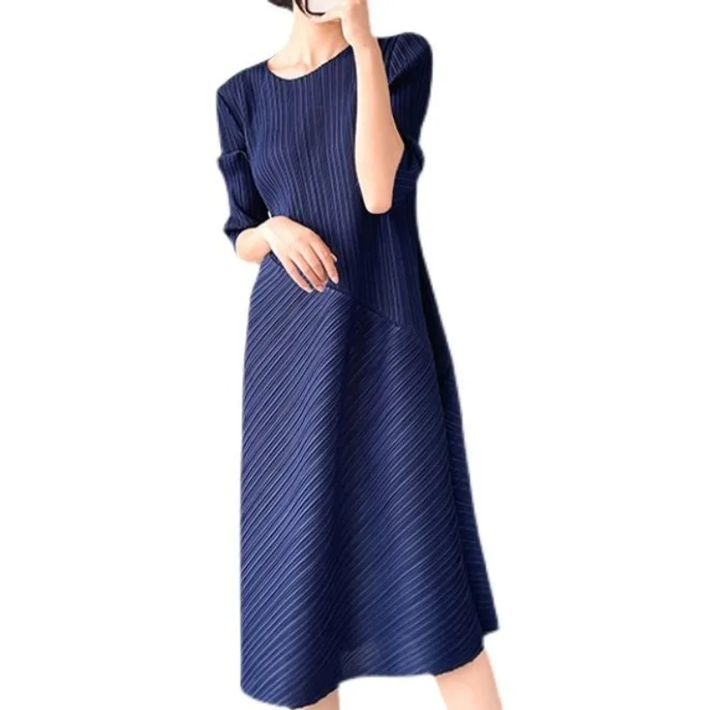 

Dress Medium and long loose and thin irregular design large size pleated skirt