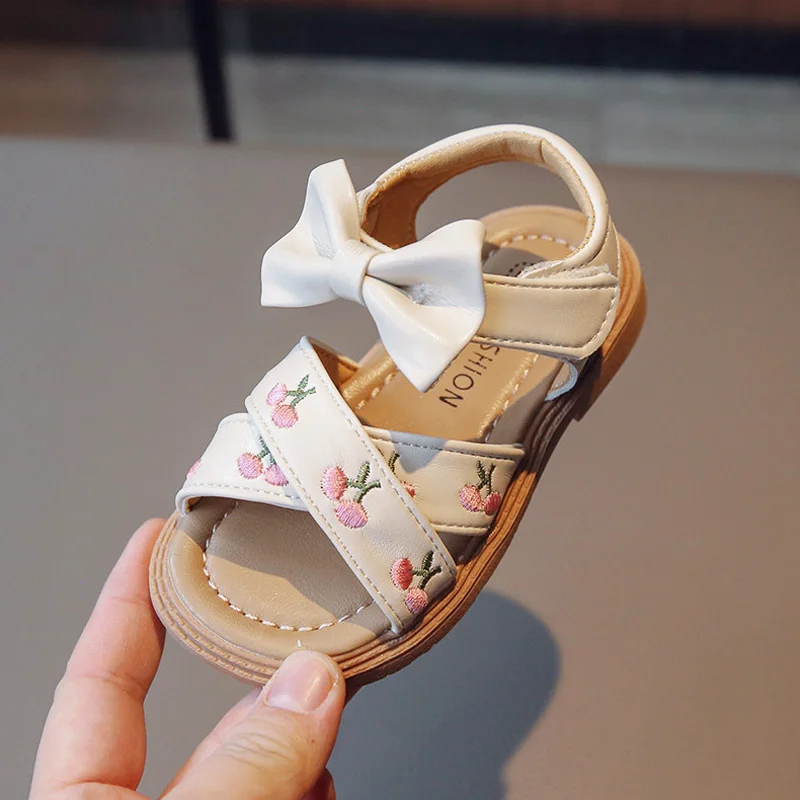 

Kids Embroidery Shoes Girl Open Toes Sandals Hoop & Loop 2023 Summer Child Baby Cross Belt Flat Bowtie Sandal 22-31