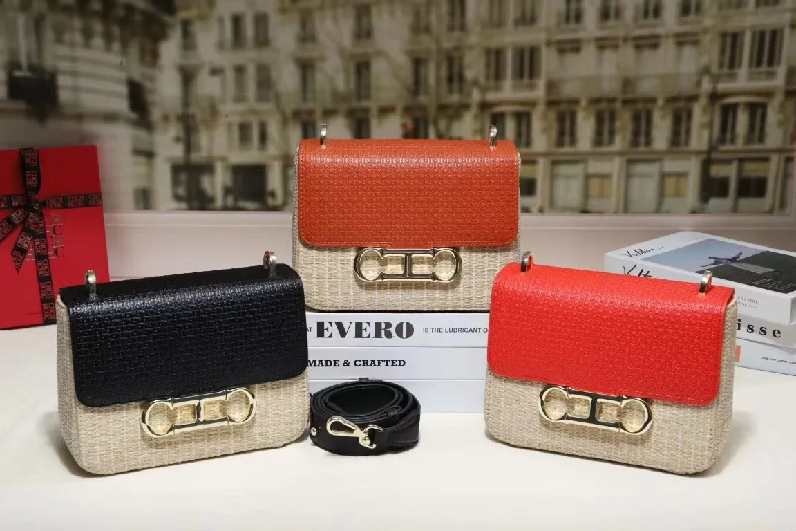 

Famous Designer Brand Women's Leather Handbag Convertible Crossbody Bag To Shoulder Bag And Messenger Style Tote Bags Classic