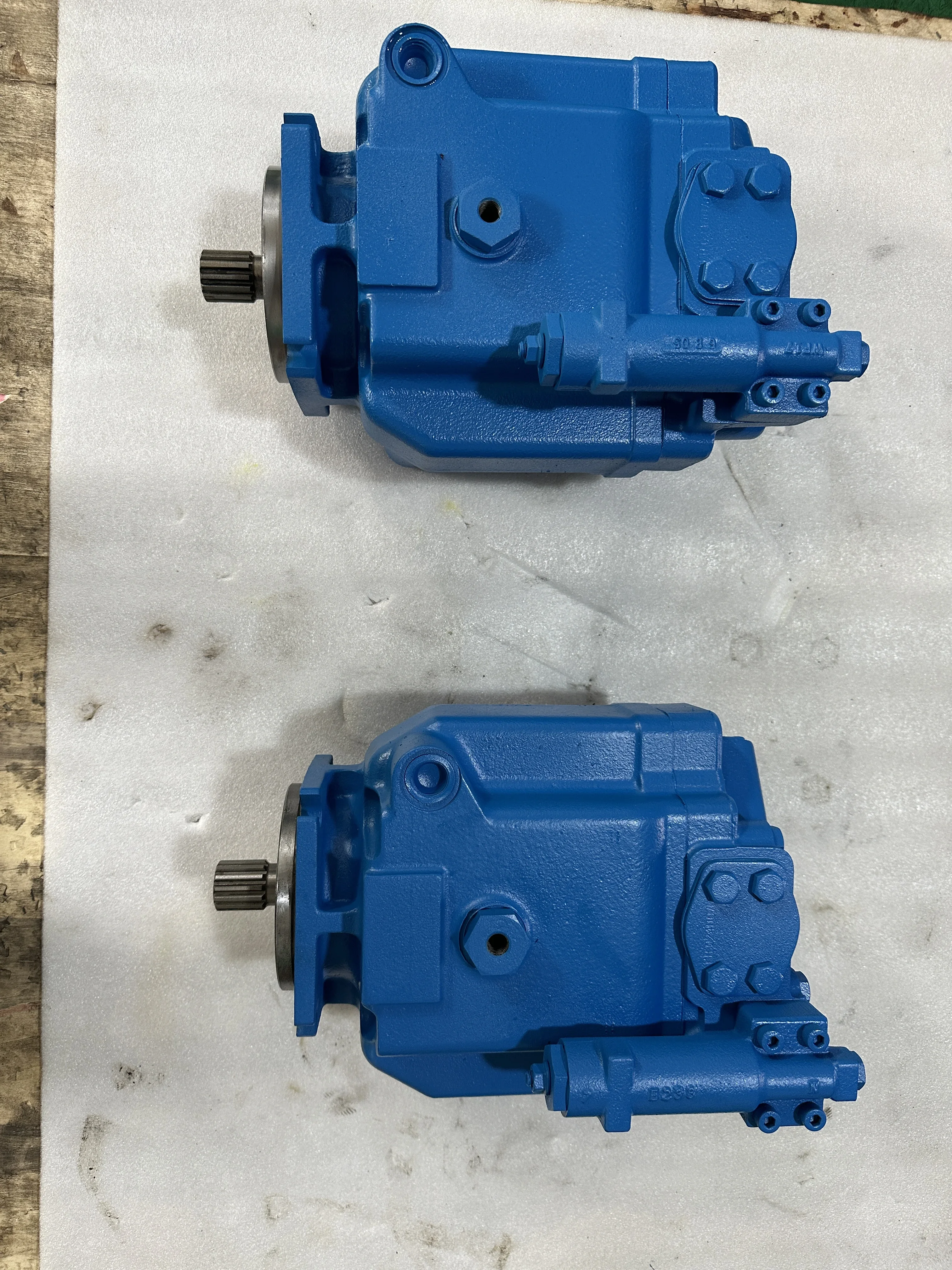 المصنع مباشرة PVH PVH131 PVH131QIC PVH131R16 سلسلة مضخة المكبس PVH131QIC-RF-2S-11-C25-31