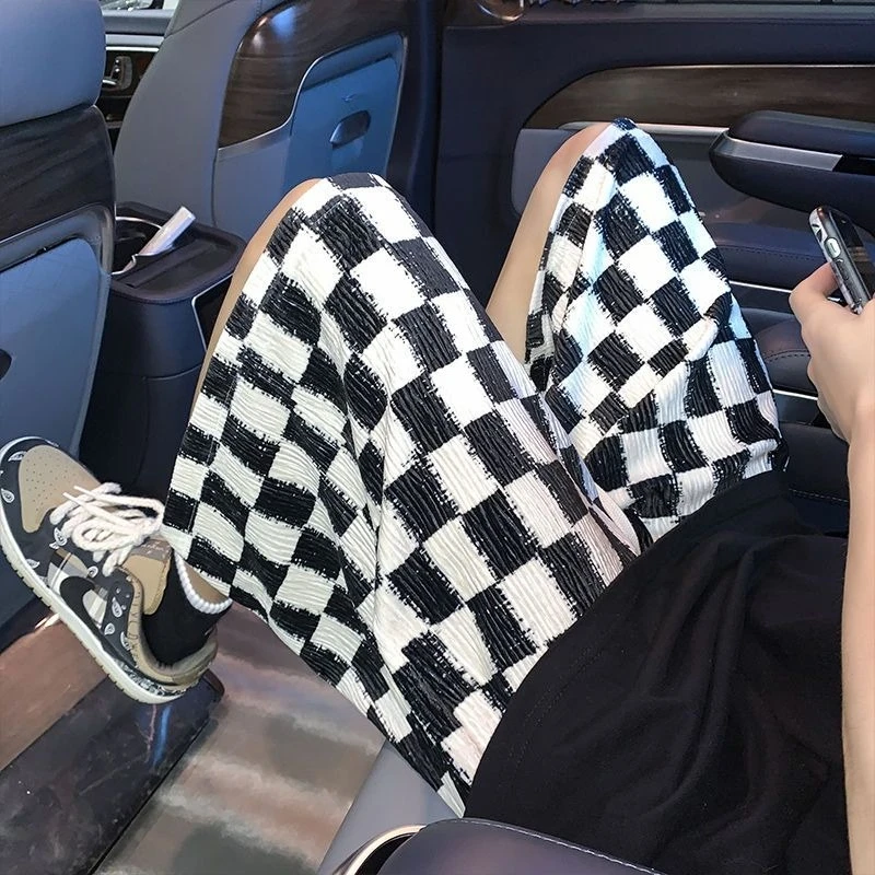 

Men's Checkered Ice Silk Shorts Summer Lightweight Breathable Straight Leg Loose Fit Casual Plus Size for 150kg Mid-Length