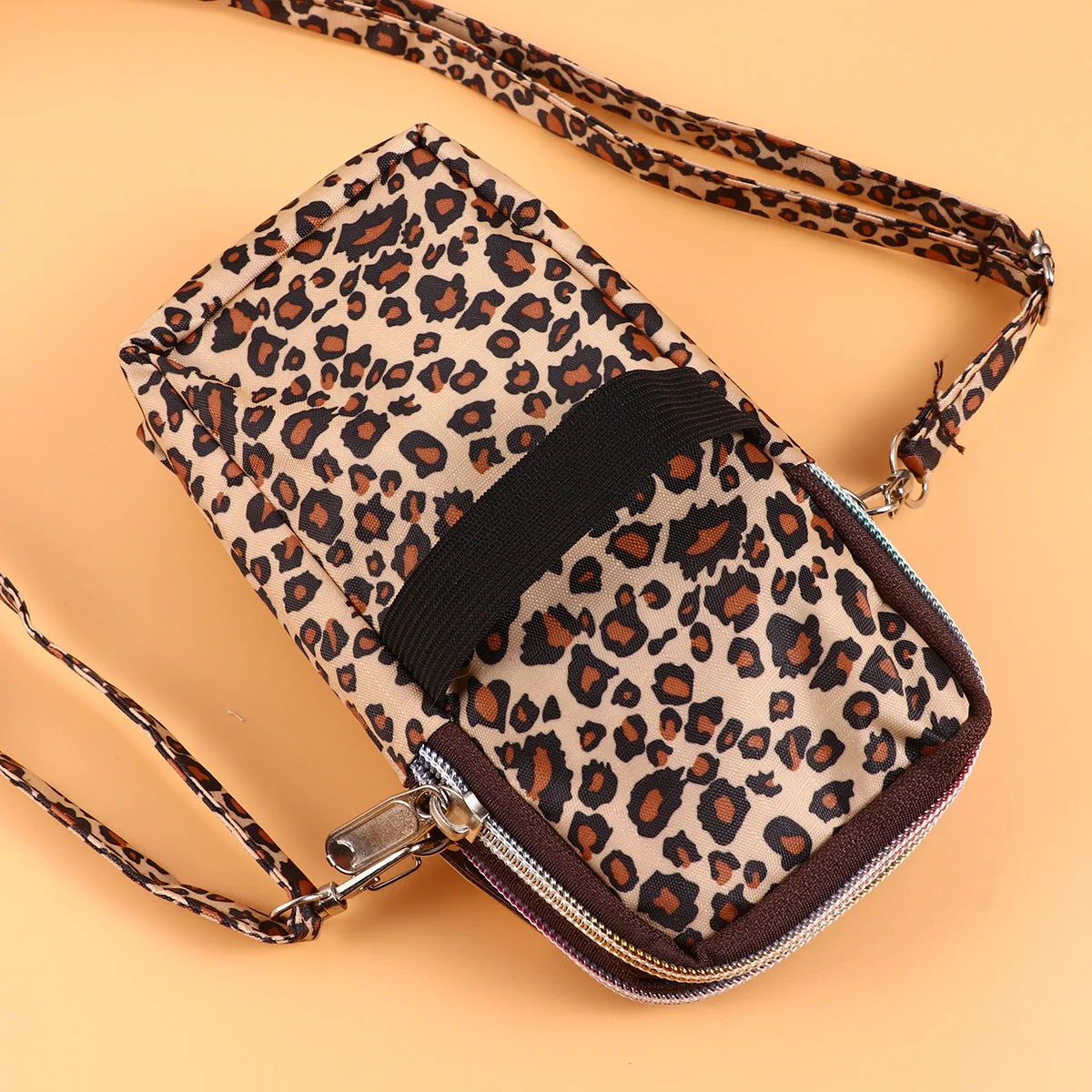 Fashionable Multi-Use Shoulder Crossbody Bag Leopard Design Portable Lightweight Running Arm Pouch for Women Daily Commute