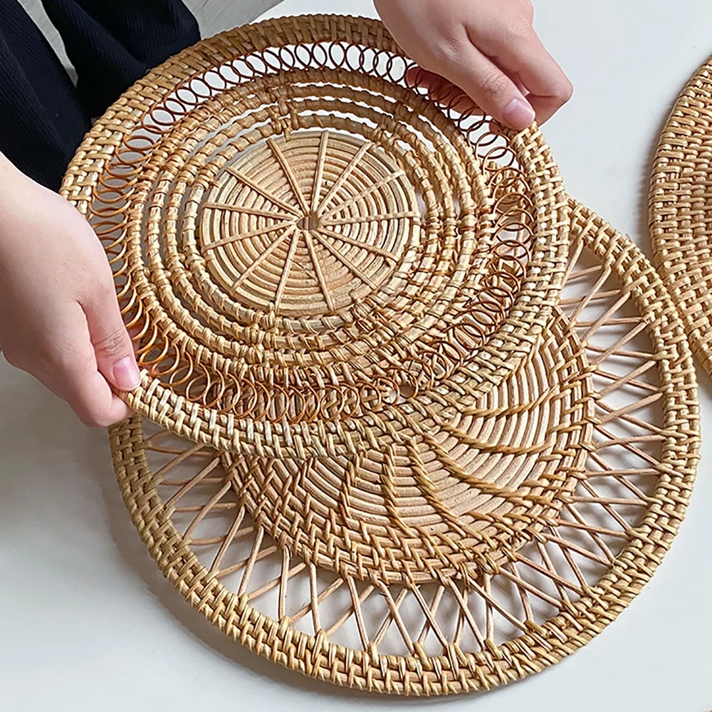 

Rattan Wall Hanging Woven Plate Wall Decoration Boho Straw Rattan Round Basket Decoration Rustic Farmhouse Hanging Kitchen Decor