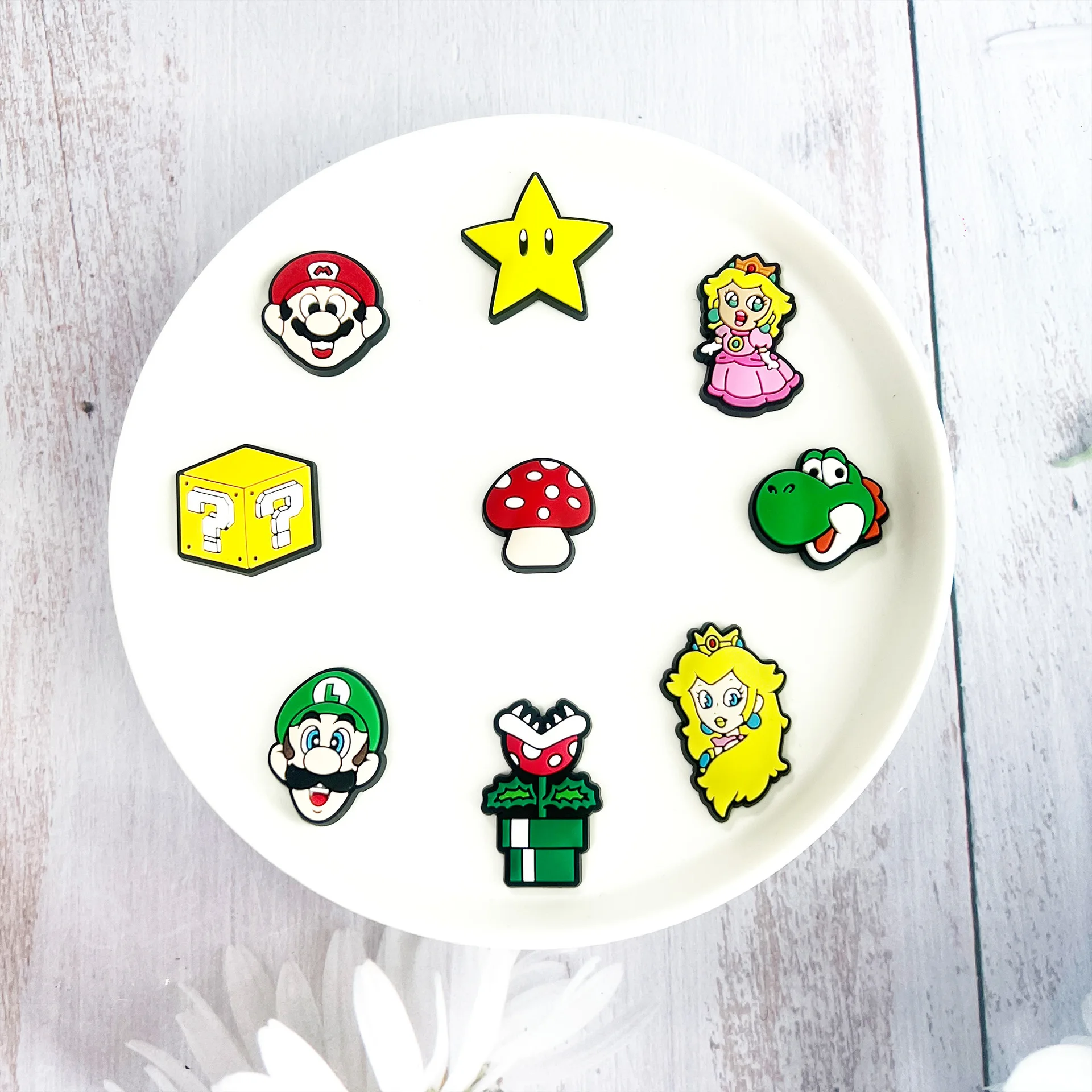 

16/50 шт. популярные игрушки принцесса персик серии подвески для обуви аксессуары украшения ПВХ классические сабо пряжка для детей вечерние рождественские подарки