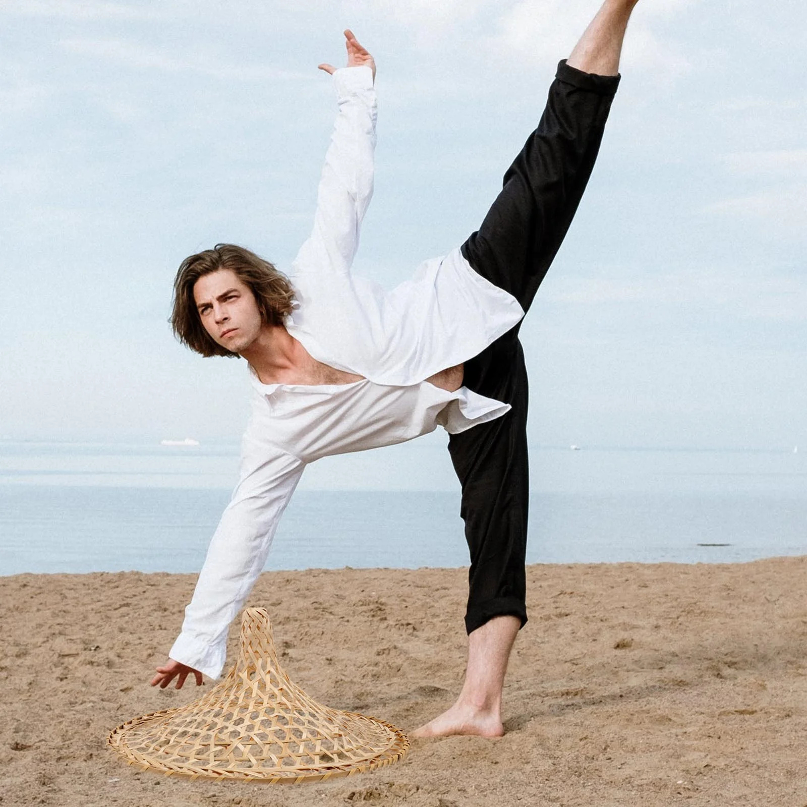 

2pcs Bamboo Woven Hat Beige Lightweight Dance Prop Stage Performance Cosplay Accessory Decorative Lampshade Hollow-Out