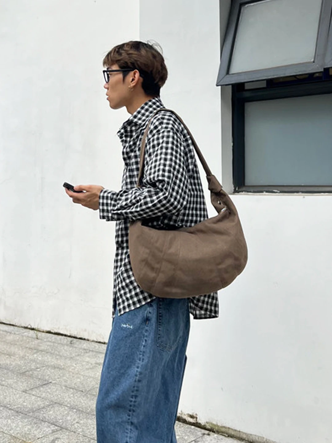 Casual Dumpling Shaped Canvas Crossbody Bag Unisex Moon Tooth Single Shoulder Sling Bag for Youth Leisure Handbag