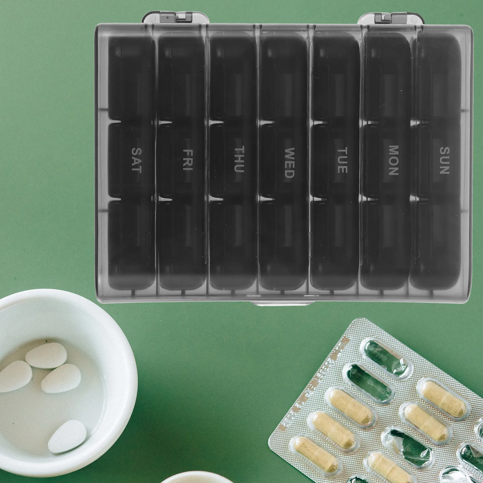 

Medicine Organizer Weekly Pills Box Portable 21 Compartments Compact Travel Vitamin Storage Case Dispenser Holder