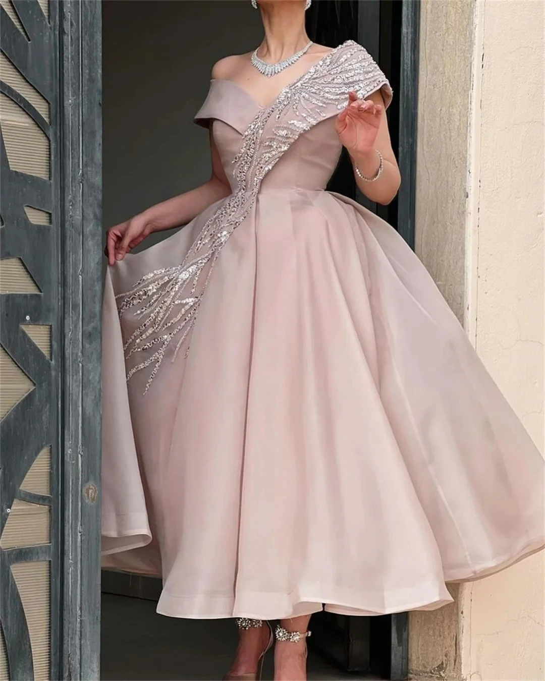 Off the Shoulder Midi Prom Dresses A-Line Organza Women Sequined Short Sleeves Customized Evening Gowns Formal Party Dress image 2