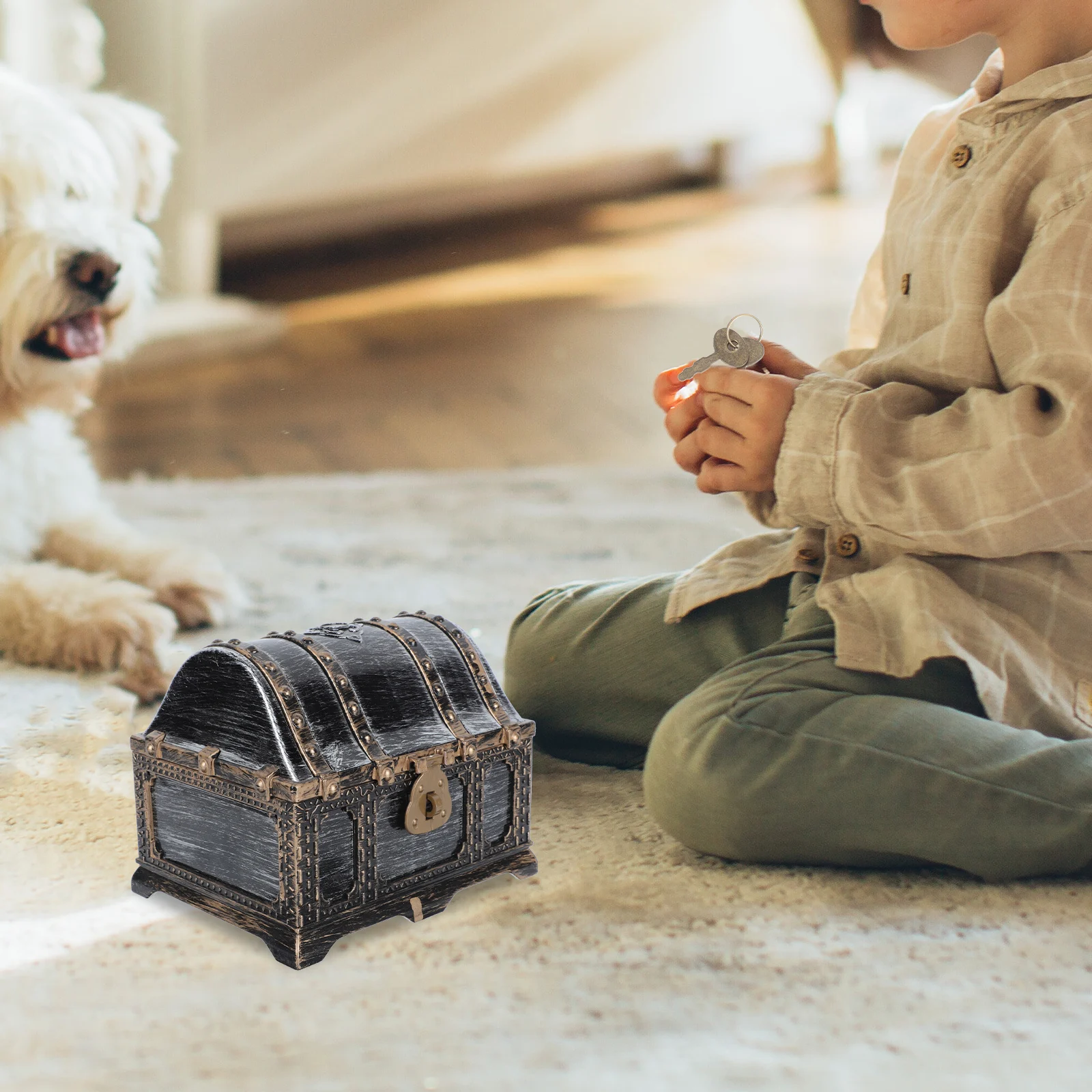 صندوق الكنز البلاستيكي الذهبي عملة تخزين الصدر للأطفال القراصنة حفلة الهالوين الدعامة صندوق تذكار حاوية الكنز الصغيرة مجوهرات #2